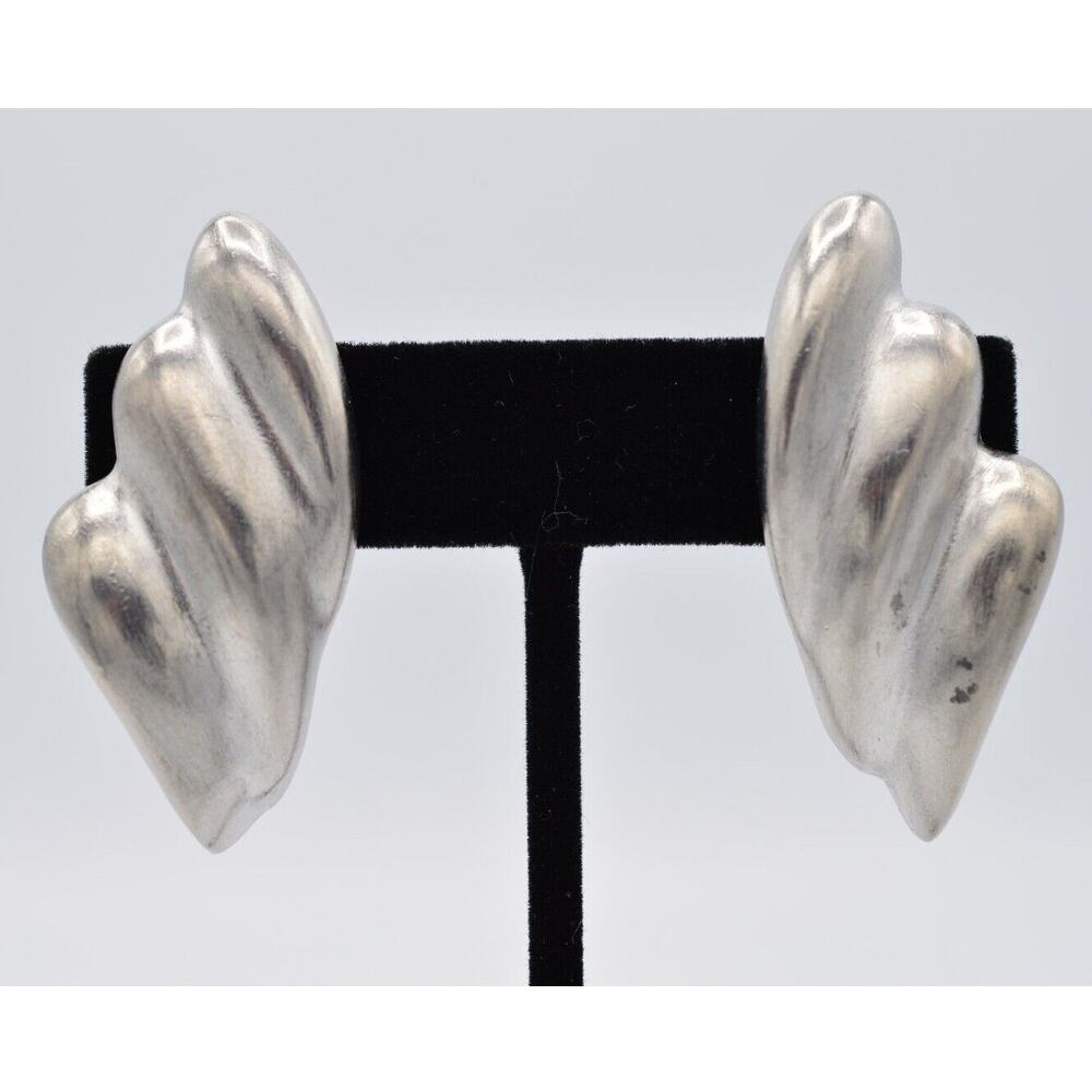 TAT Vintage Clip On Earrings Chunky Silver Brushed Silver Signed NOS 1980s BinAA